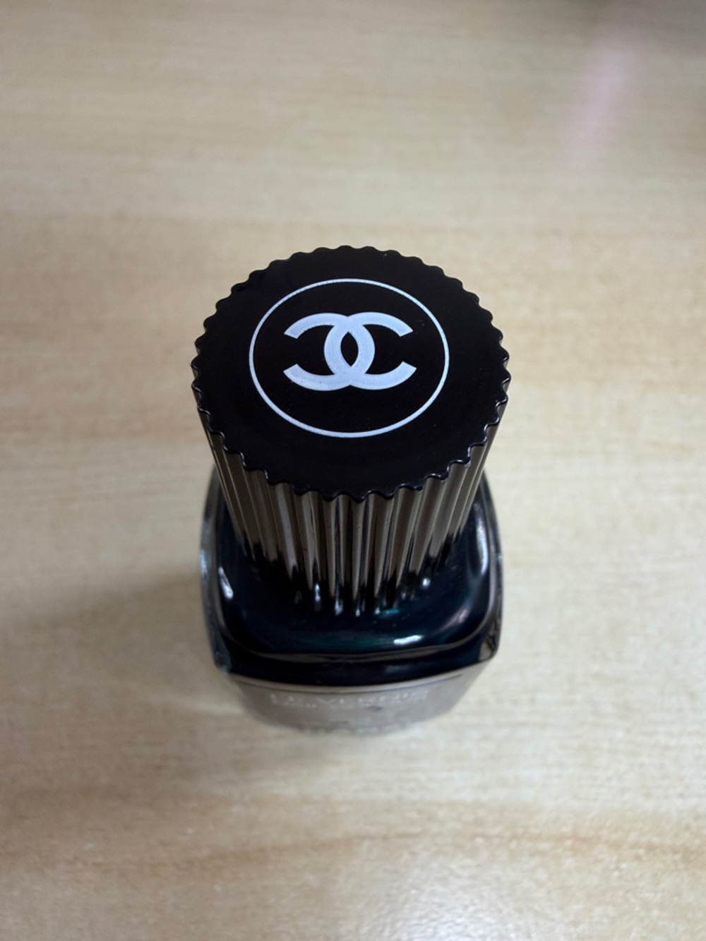 CHANEL Le Vernis Nail Colour 679 Vert Obscur - Picture 3 of 3